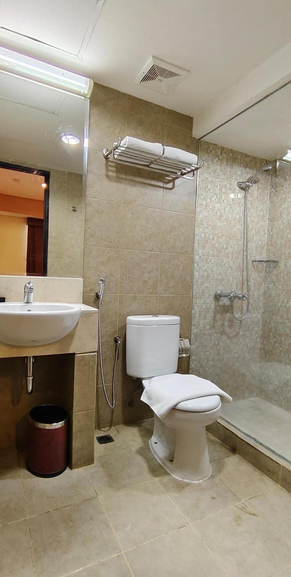 Nemuru Grand Serpong Panunggangah 外观 照片